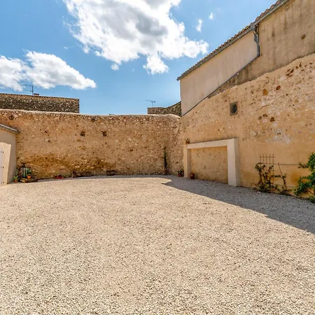 Hotilleul Holiday home